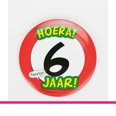 BUTTON XL 6 JAAR