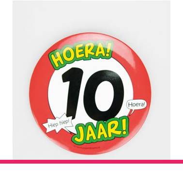 BUTTON XL 10 JAAR